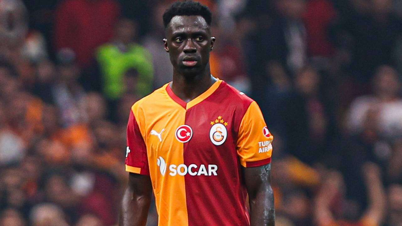 Galatasaray’da Okan Buruk kanunları: 2 as oyuncu birden kulübeye, hiç düşünmedi! 5